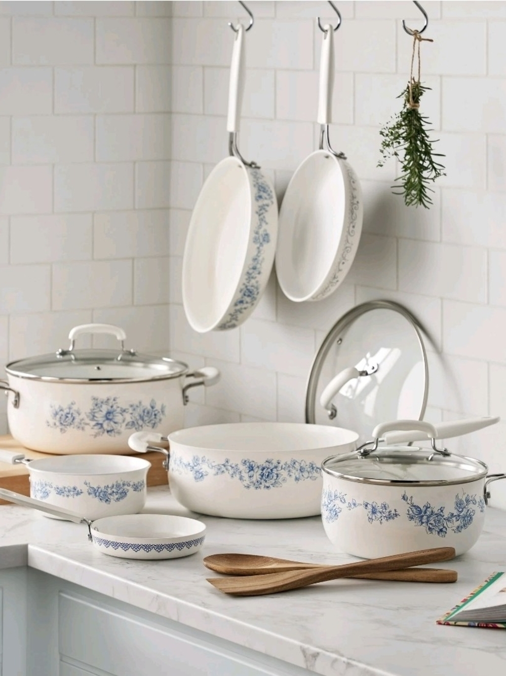 The Pioneer Woman Classic 12-piece Ceramic Kitchen Utensils Game, Agatha Azul